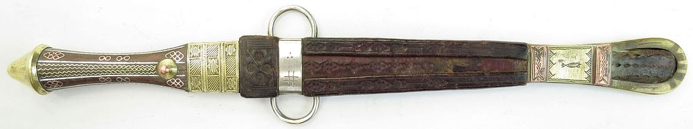 Lot 335: A TUAREG DAGGER