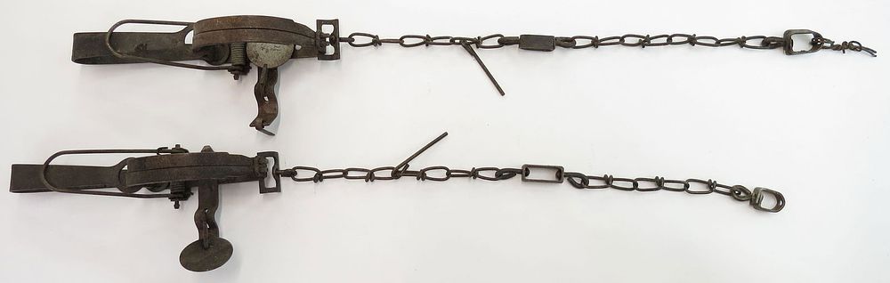 Lot 343: A PAIR OF BEAR TRAPS