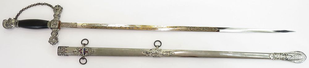 Lot 349: A KNIGHTS OF COLUMBUS SWORD