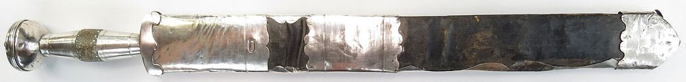 Lot 160: A RARE DAHOMEY AMAZON SWORD