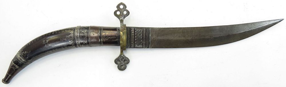 Lot 168: A RARE TUAREG DAGGER