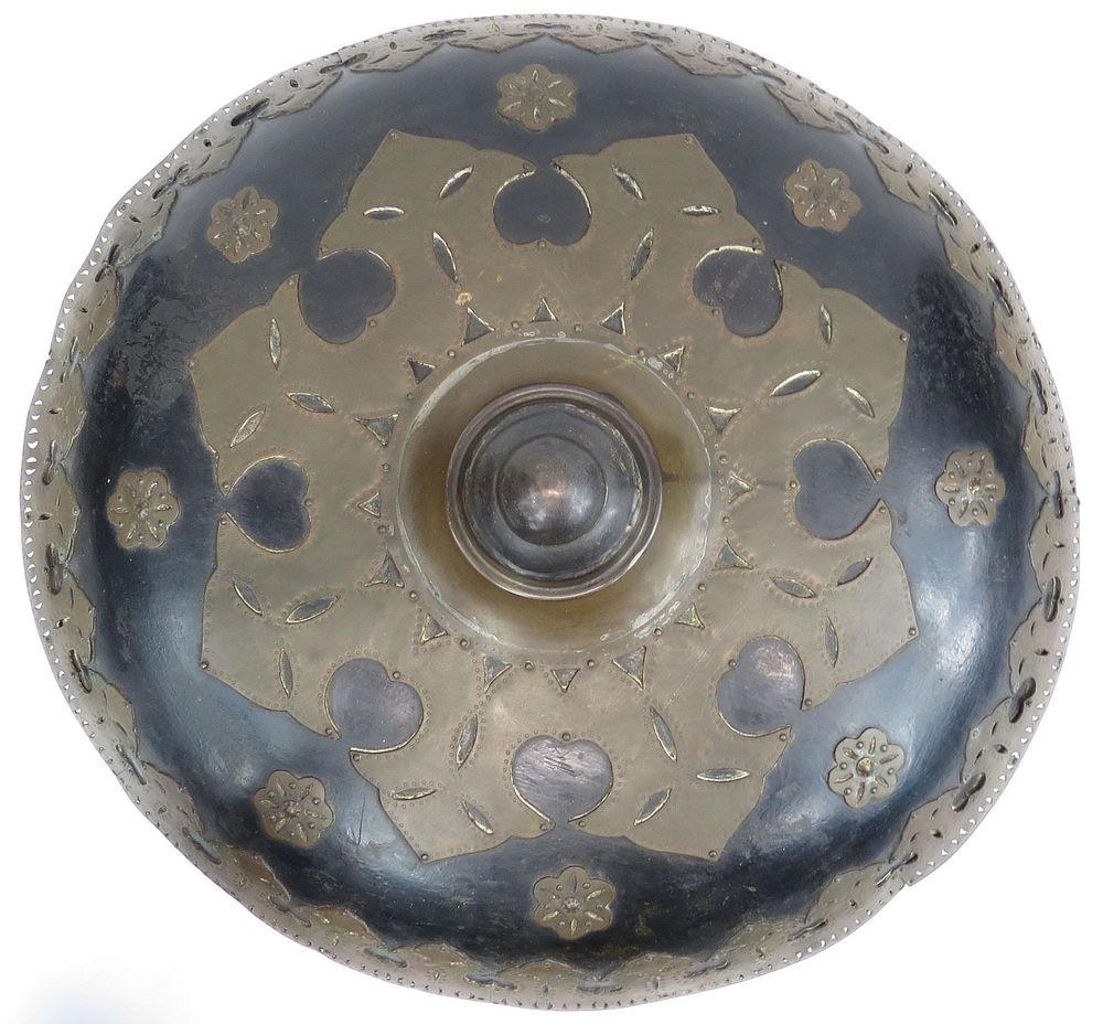 Lot 199: A RARE SUMATRAN PEURISE KAJEE SHIELD