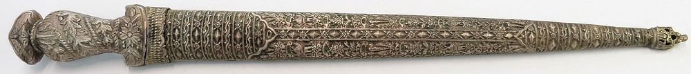 Lot 227: A RARE OTTOMAN KAMA DAGGER