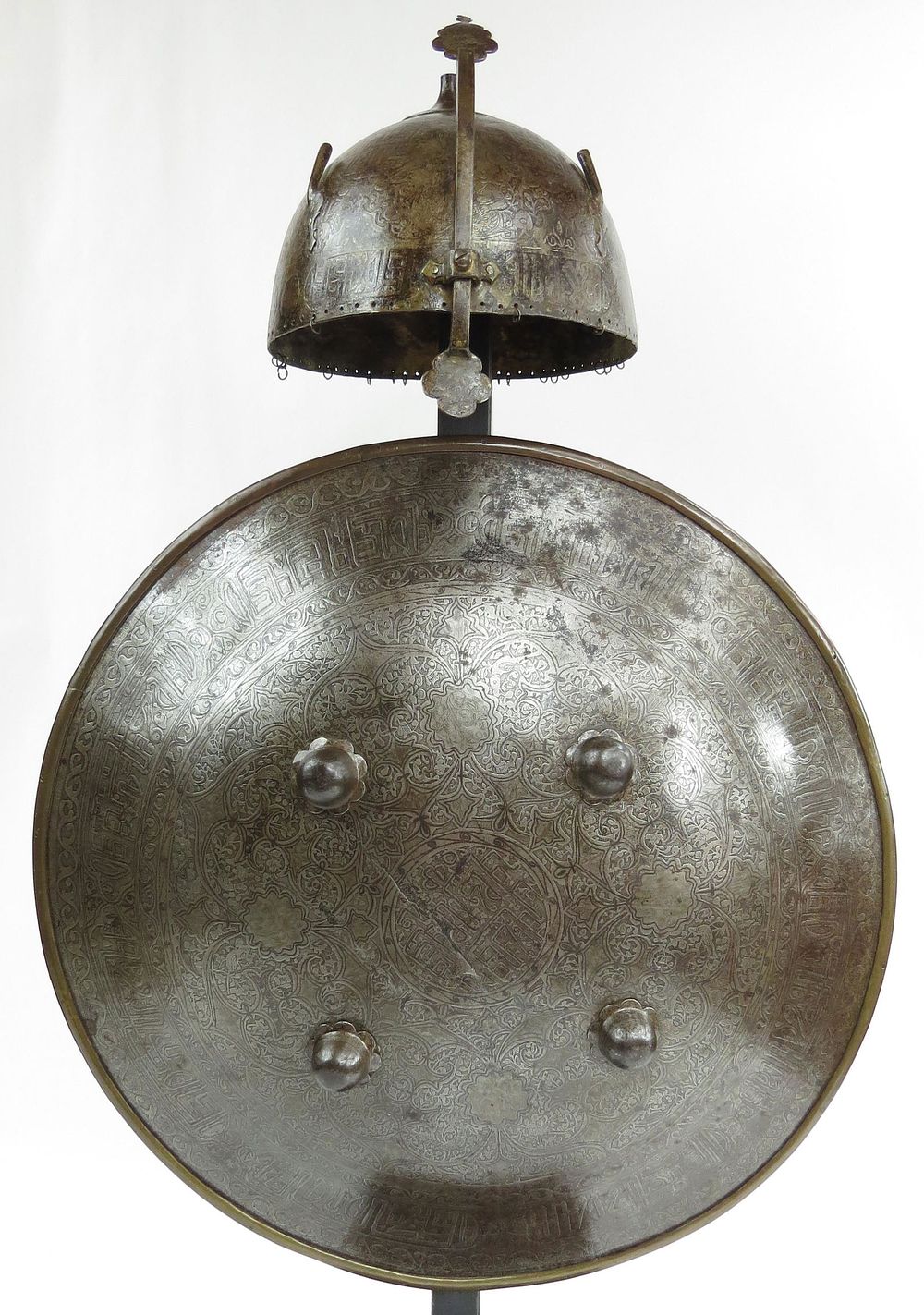 Lot 304: A PERSIAN QAJAR ERA ARMOR SET