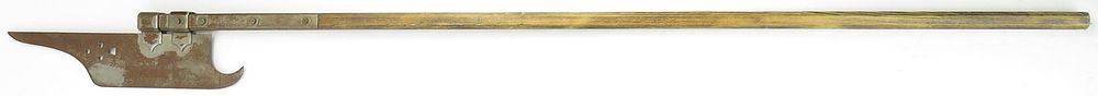 Lot 399: A REPLICA VOULGE POLEARM