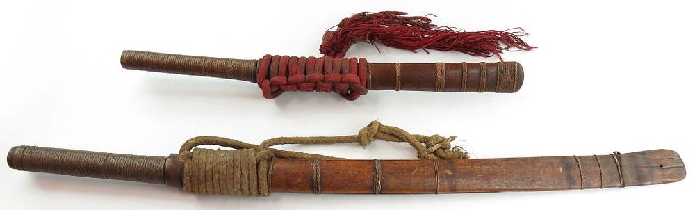 Lot 220: A RARE SET OF BURMESE DHA SWORDS