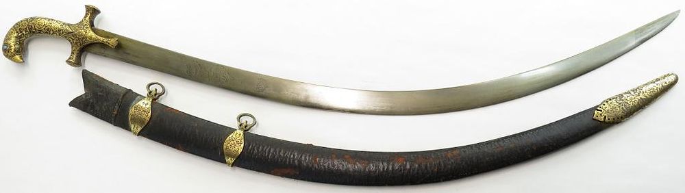 Lot 224: AN INDIAN SHAMSHIR SABER SWORD