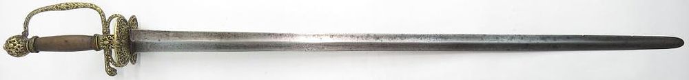 Lot 247: AN ENGLISH TRANSITIONAL SMALLSWORD