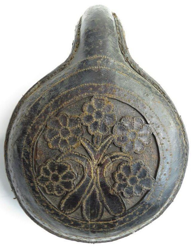 Lot 259: A RARE OTTOMAN POWDER FLASK
