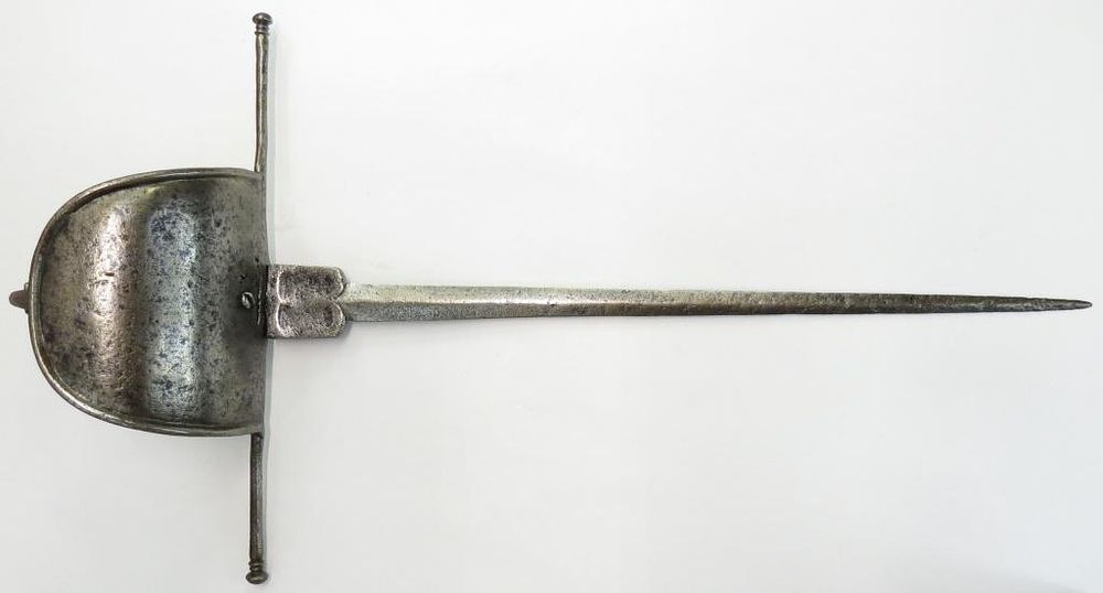 Lot 295: A SPANISH MAIN GAUCHE DAGGER