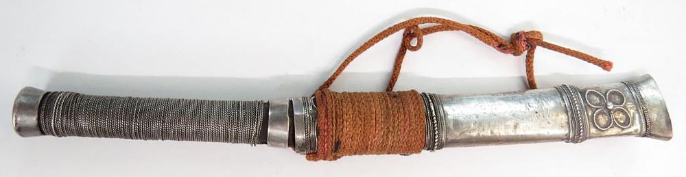 Lot 341: A BURMESE DHA DAGGER