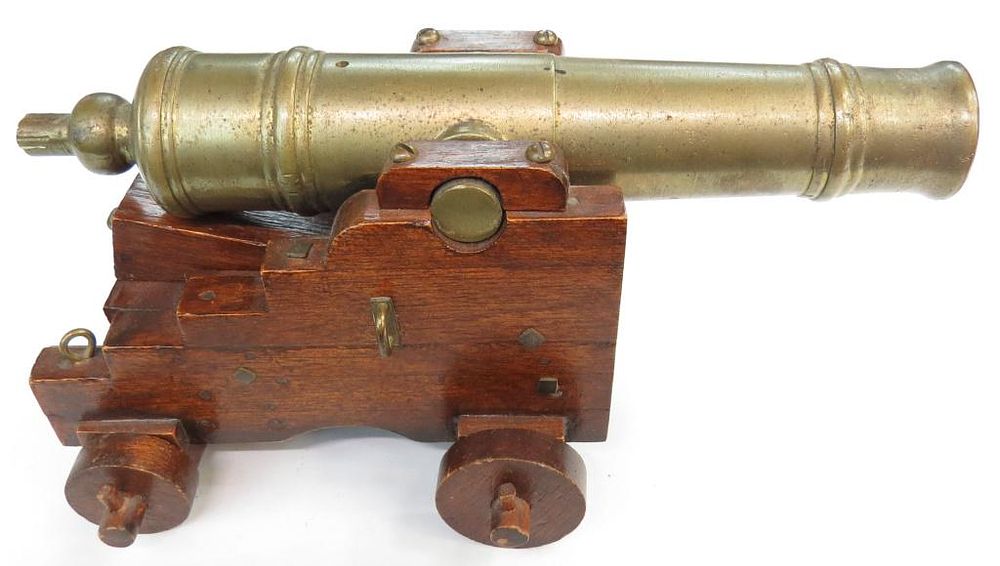Lot 366: A FINE BLACK POWDER CANNON