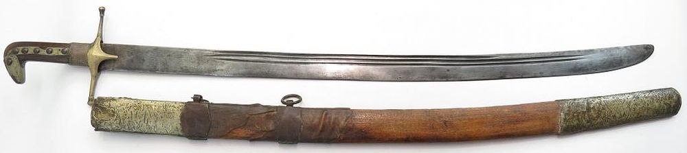Lot 384: A BEDOUIN ARAB SHAMSHIR SWORD