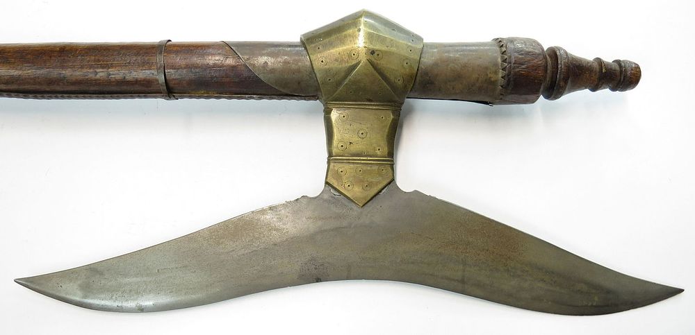 Lot 154: A RARE INDIAN BATTLEAXE