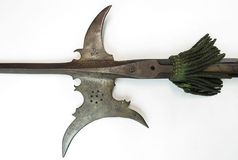 Lot 186: A SWISS HALBERD