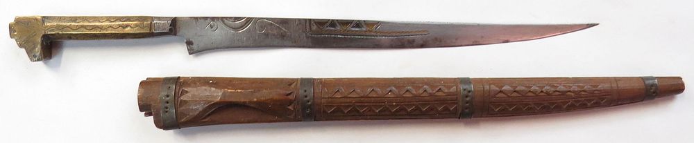Lot 190: AN ALGERIAN FLYSSA DAGGER