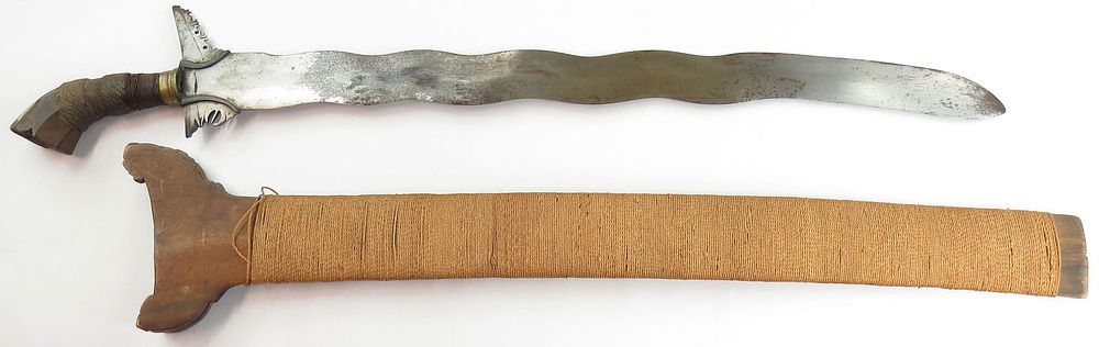 Lot 271: A MORO KRIS SWORD