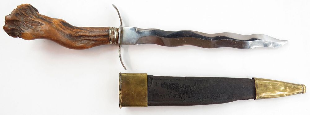 Lot 294: A BRITISH FRONTIER KNIFE