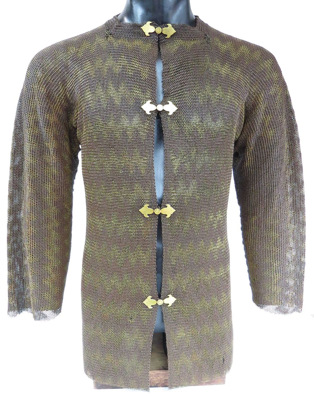 Lot 329: A FINE MUGHAL MAIL ARMOR SHIRT