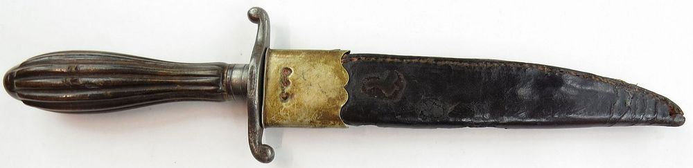 Lot 339: AN ENGLISH EXPORT FRONTIER KNIFE
