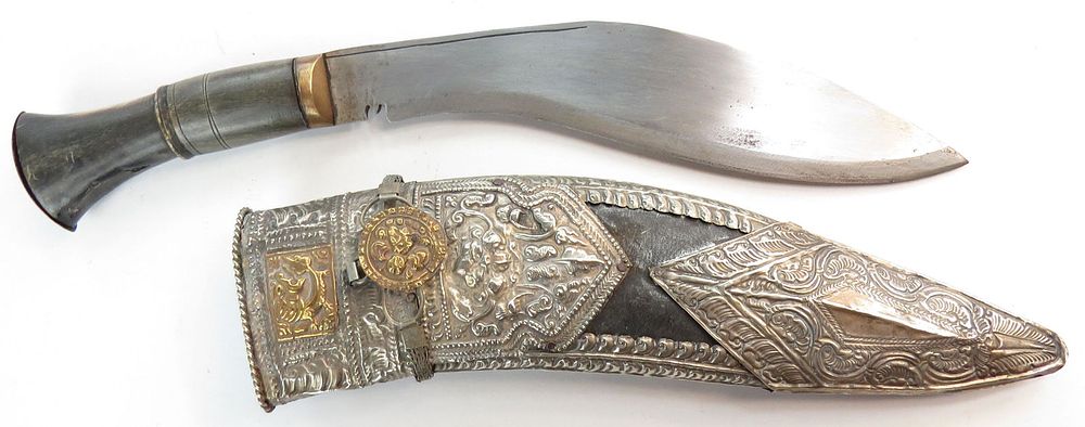 Lot 175: A FINE KOTHIMORA KUKRIE DAGGER