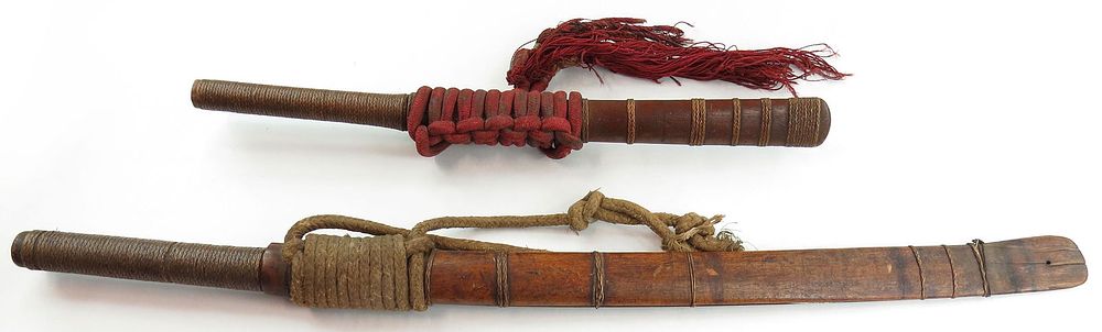 Lot 220: A RARE SET OF BURMESE DHA SWORDS