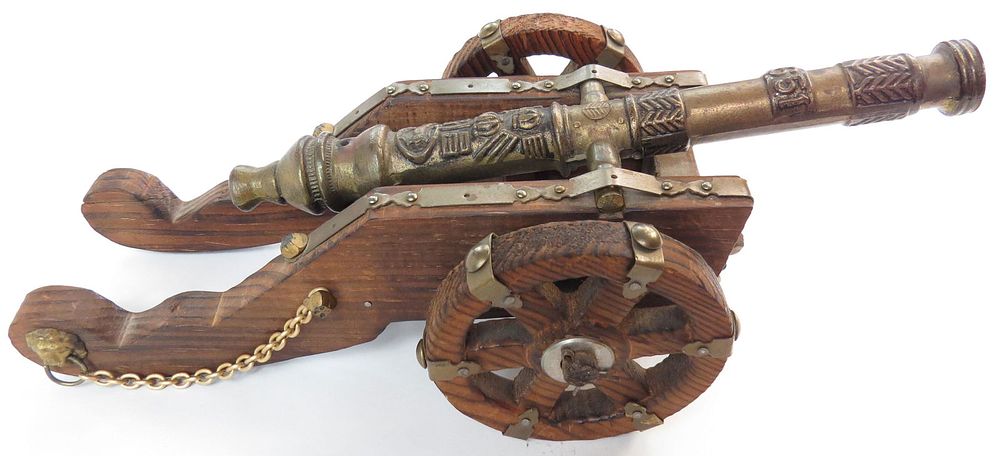 Lot 231: A BLACK POWDER CANNON