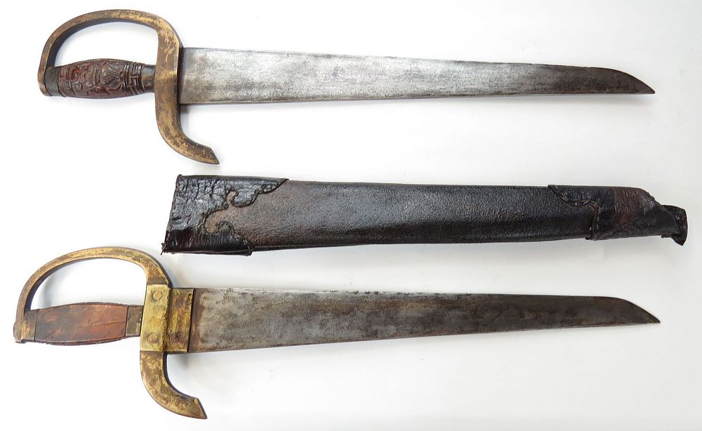 Lot 232: A PAIR OF CHINESE HUDIE DAO SWORDS