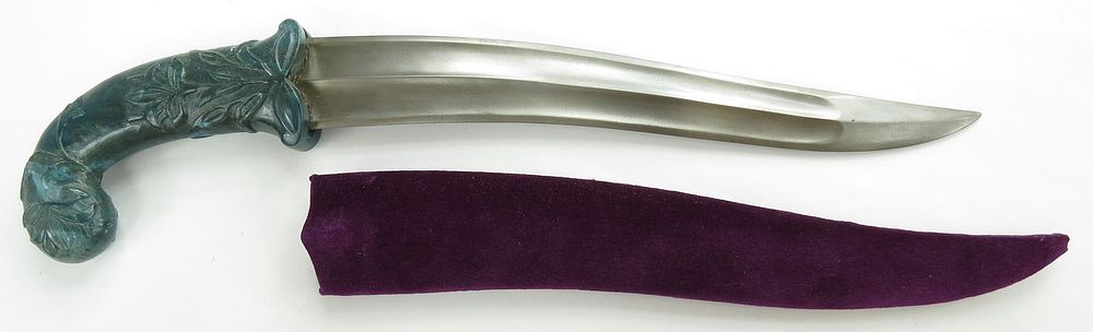 Lot 243: AN INDIAN STONEHILTED KHANJAR DAGGER