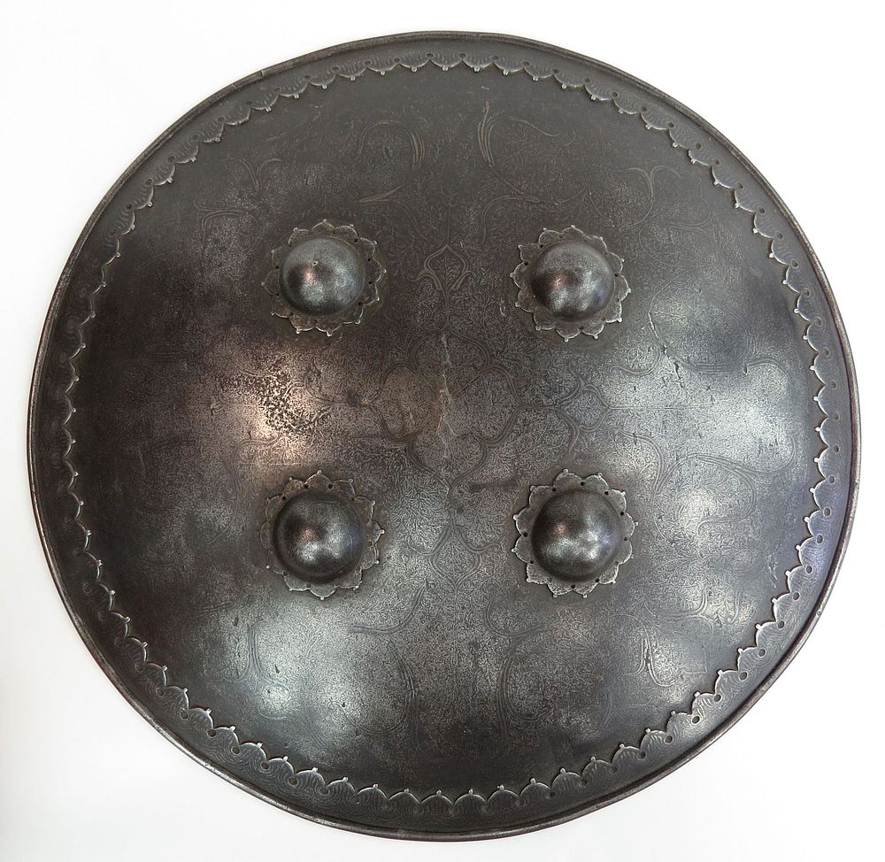 Lot 246: AN INDIAN STEEL SHIELD