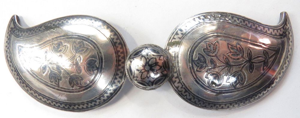 Lot 252: A GREEK REVOLUTIONARY WAR-ERA BELT BUCKLE