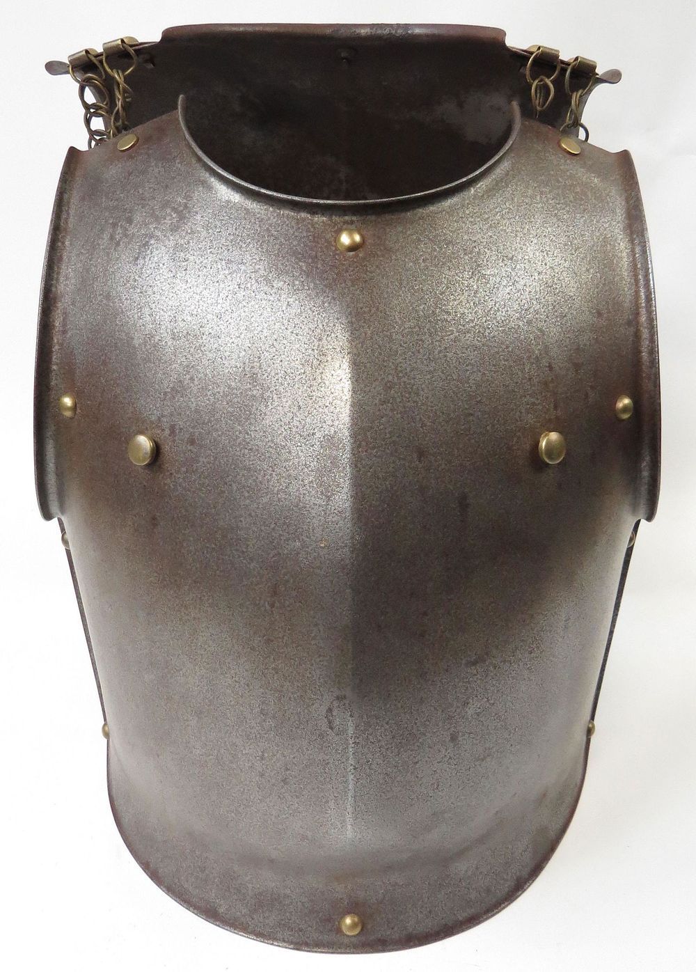 Lot 261: A FRENCH CUIRASSIERS BREAST AND BACKPLATE