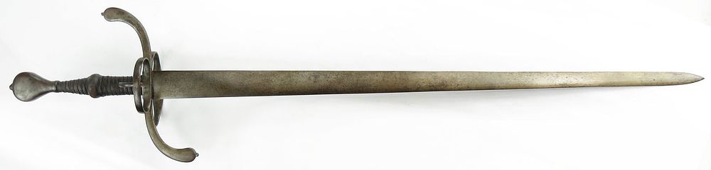 Lot 319: A GERMAN BEARING SWORD