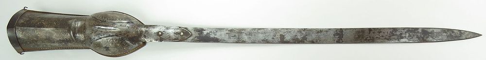 Lot 450: AN INDIAN PATA SWORD