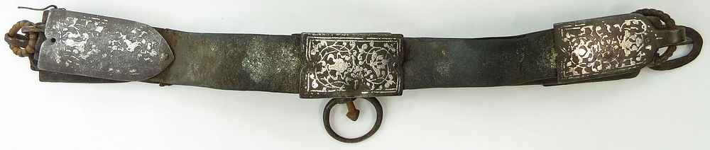 Lot 485: A RARE XINJIANG SWORD BELT