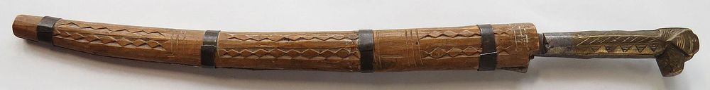 Lot 547: A NORTH AFRICAN FLYSSA DAGGER