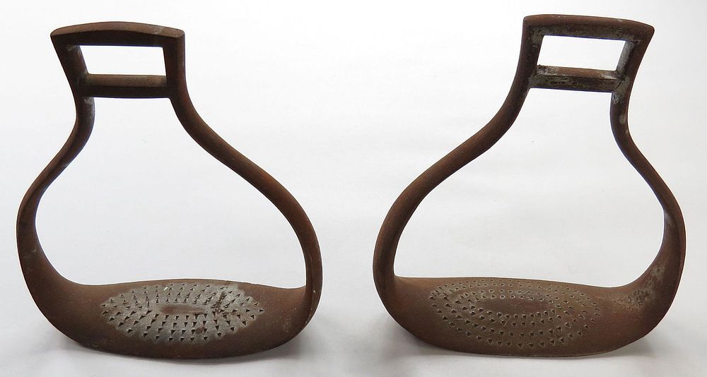 Lot 562: A PAIR OF IMPERIAL RUSSIAN MILITARY STIRRUPS