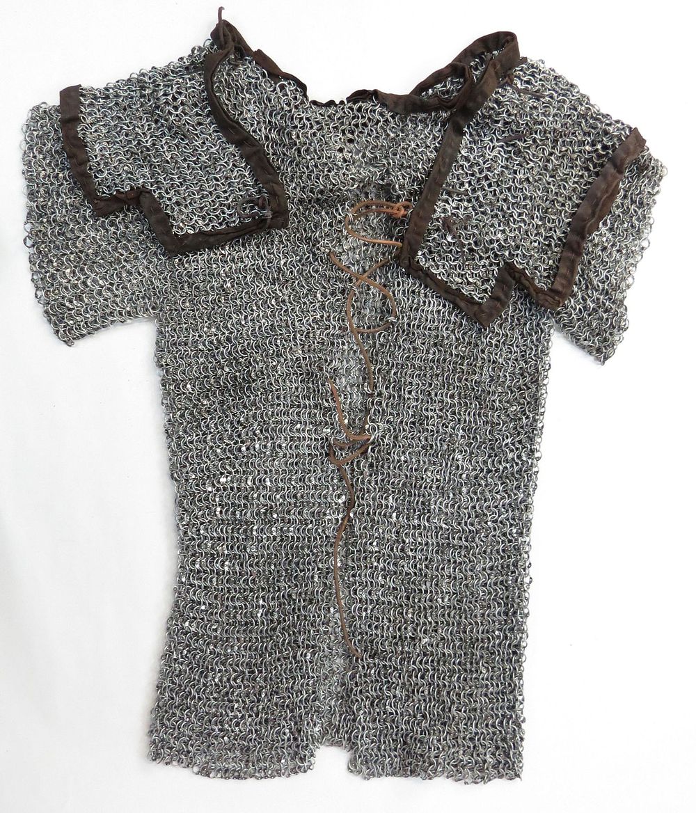 Lot 565: A PROP LORICA HAMATA ROMAN ARMOR