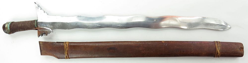 Lot 589: A MORO KRIS SWORD