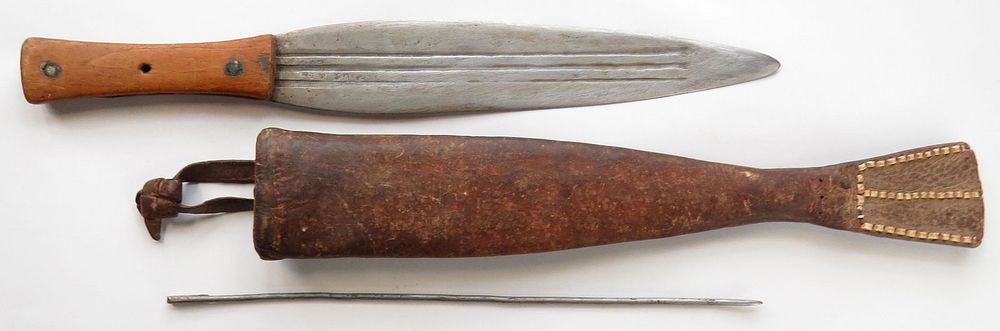 Lot 597: A TAIWANESE DAGGER