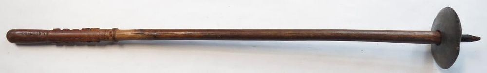 Lot 221: A PAPUA NEW GUINEA ANGA GROUD WARCLUB