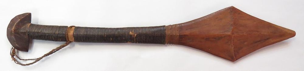 Lot 243: A RARE SOLOMON ISLANDS WARCLUB