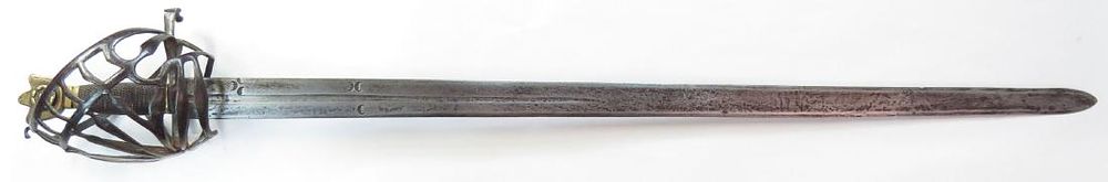 Lot 351: A VENETIAN SCHIAVONA BROADSWORD
