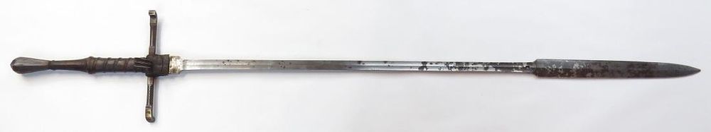 Lot 359: A RARE BOAR-HUNTING SWORD