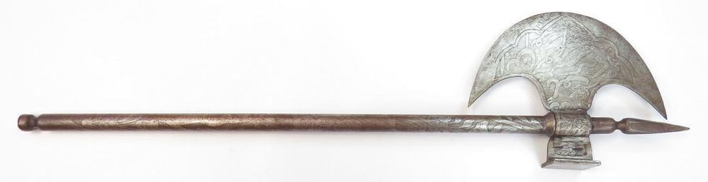 Lot 419: A PERSIAN BATTLEAXE