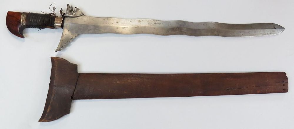 Lot 443: A MORO KRIS SWORD