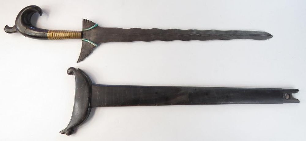 Lot 494: A MORO KRIS SWORD