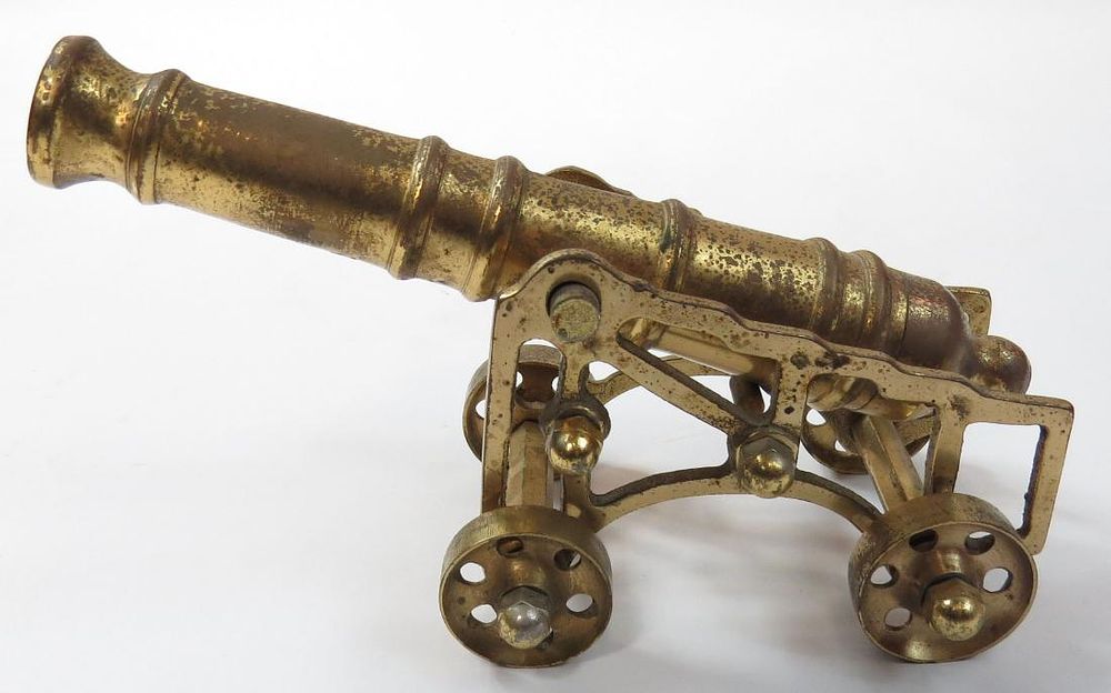 Lot 501: A MODEL SPANISH MILITARY CANNON