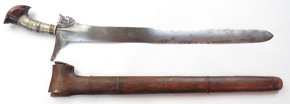 Lot 603: A MORO KRIS SWORD