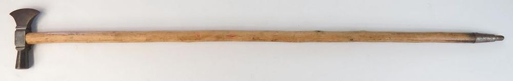 Lot 605: A HUNGARIAN FOKOS AXE
